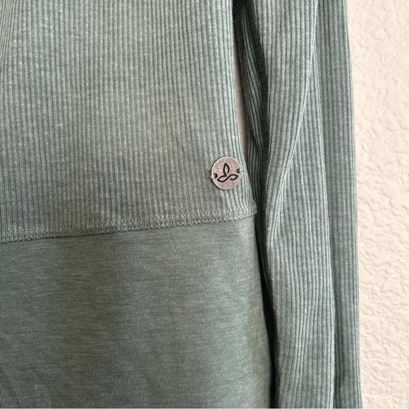 prAna Kaila Green Long Sleeve Top with Back-V EXCELLENT condition - Picture 4 of 6